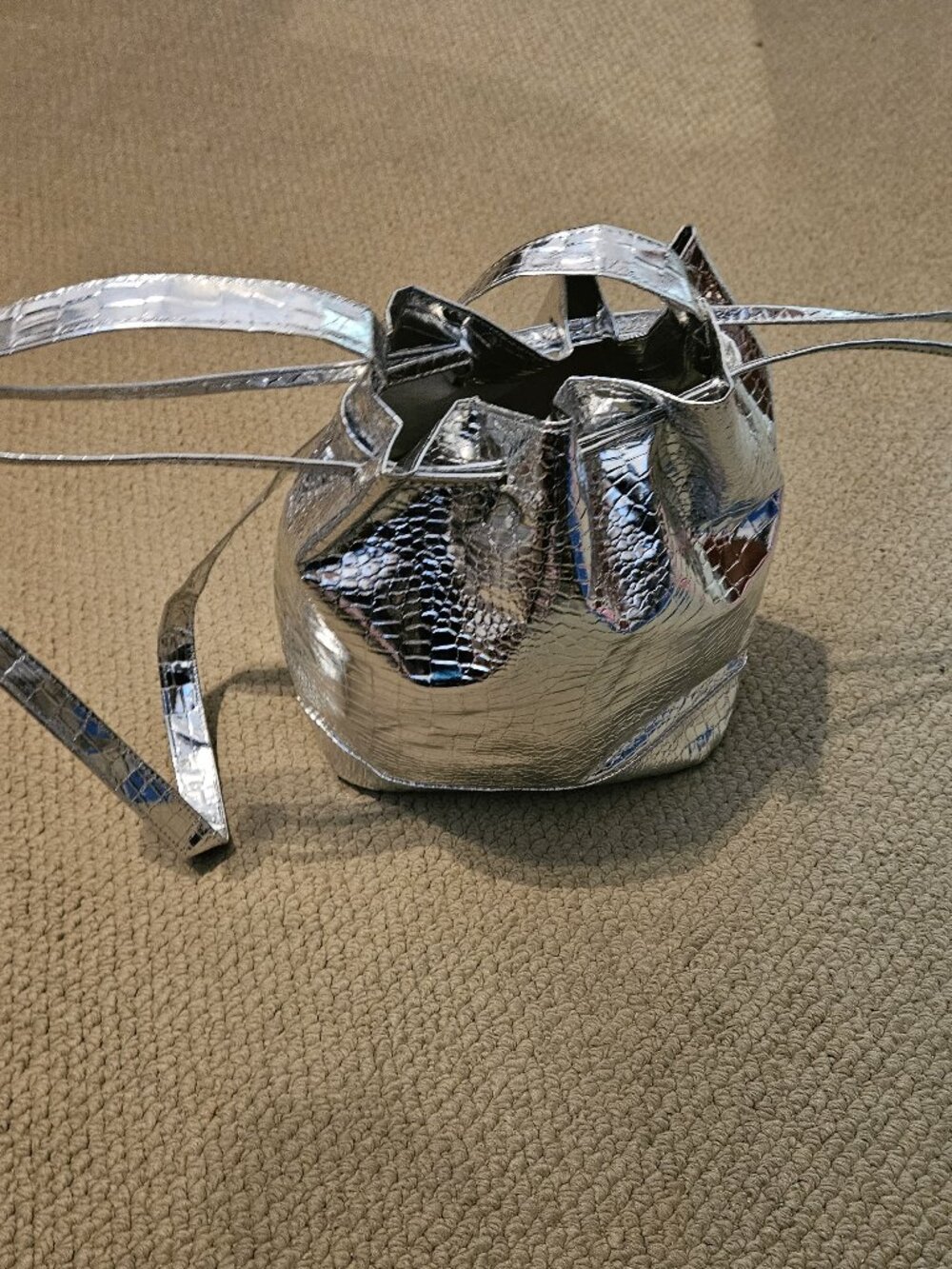Retro Silver Glam Shoulder Bag - Picture 6 of 11